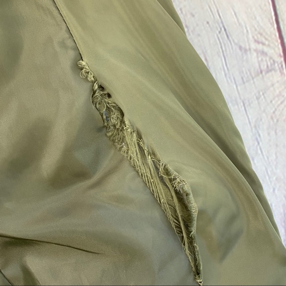 B Sweet olive green jacket size medium - Picture 11 of 11